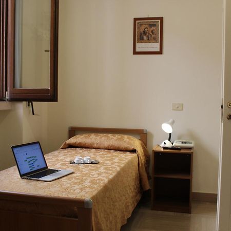 Albergo Del Santuario Santa Maria di Leuca ภายนอก รูปภาพ
