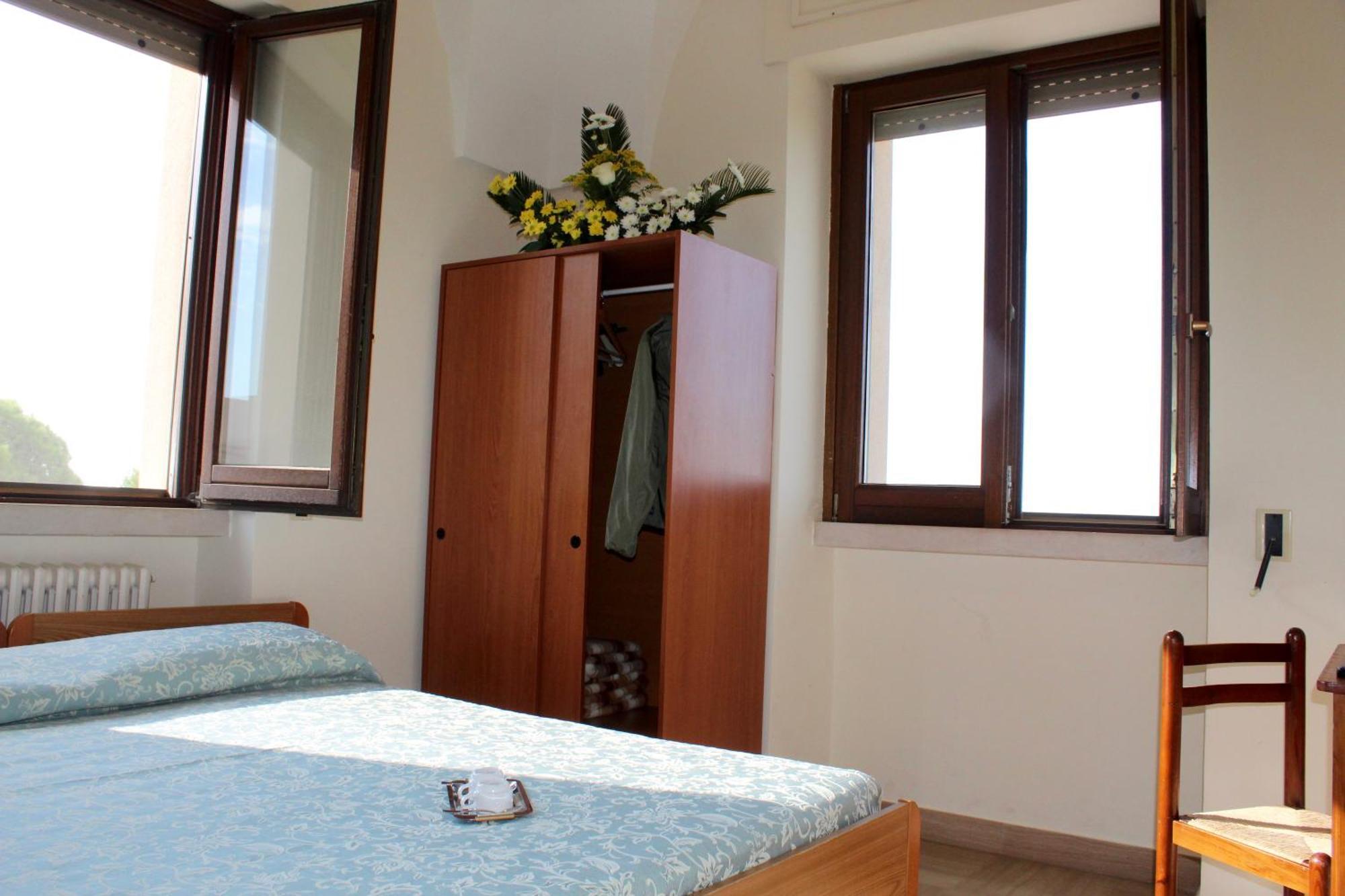 Albergo Del Santuario Santa Maria di Leuca ภายนอก รูปภาพ