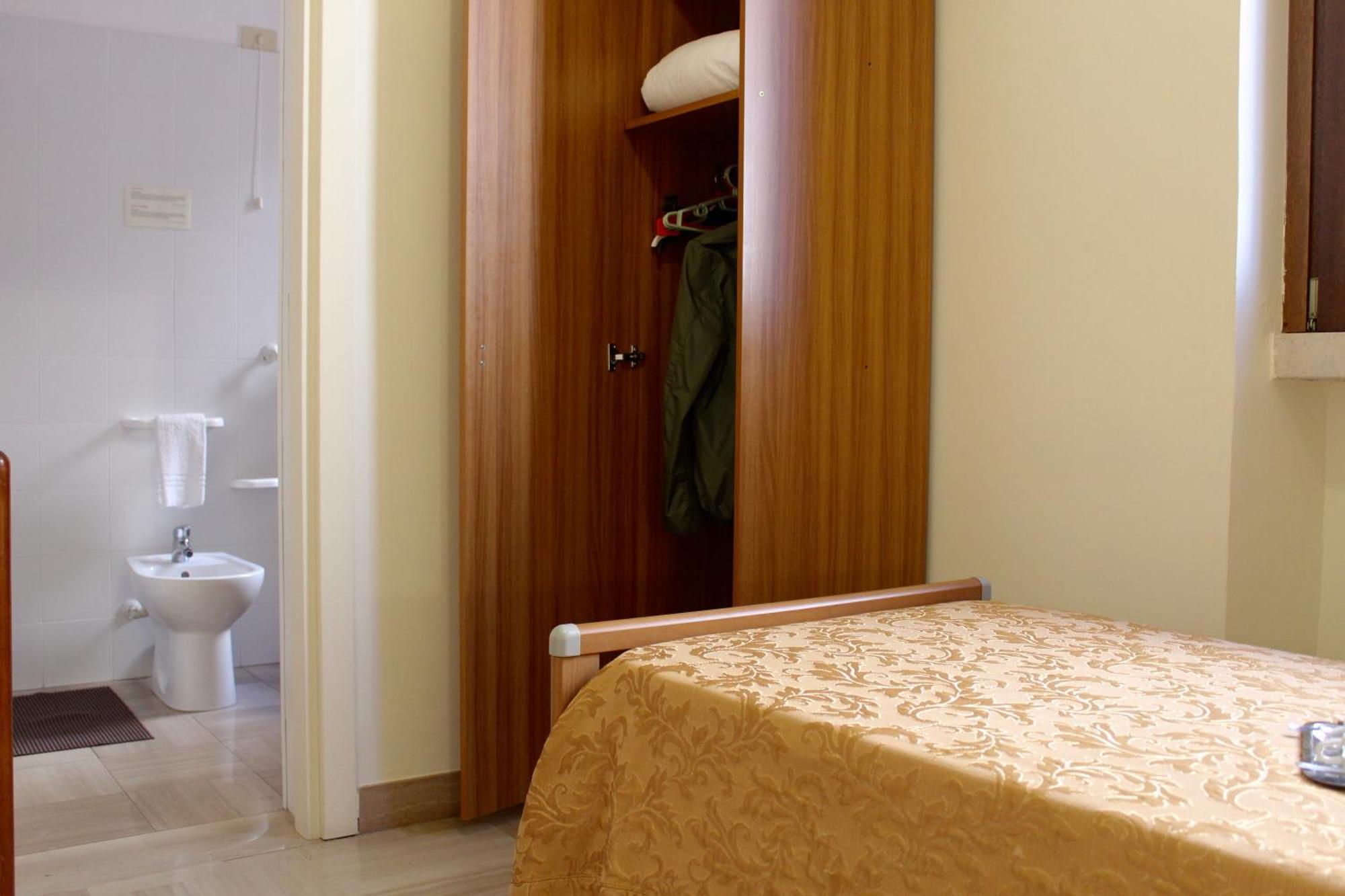 Albergo Del Santuario Santa Maria di Leuca ภายนอก รูปภาพ