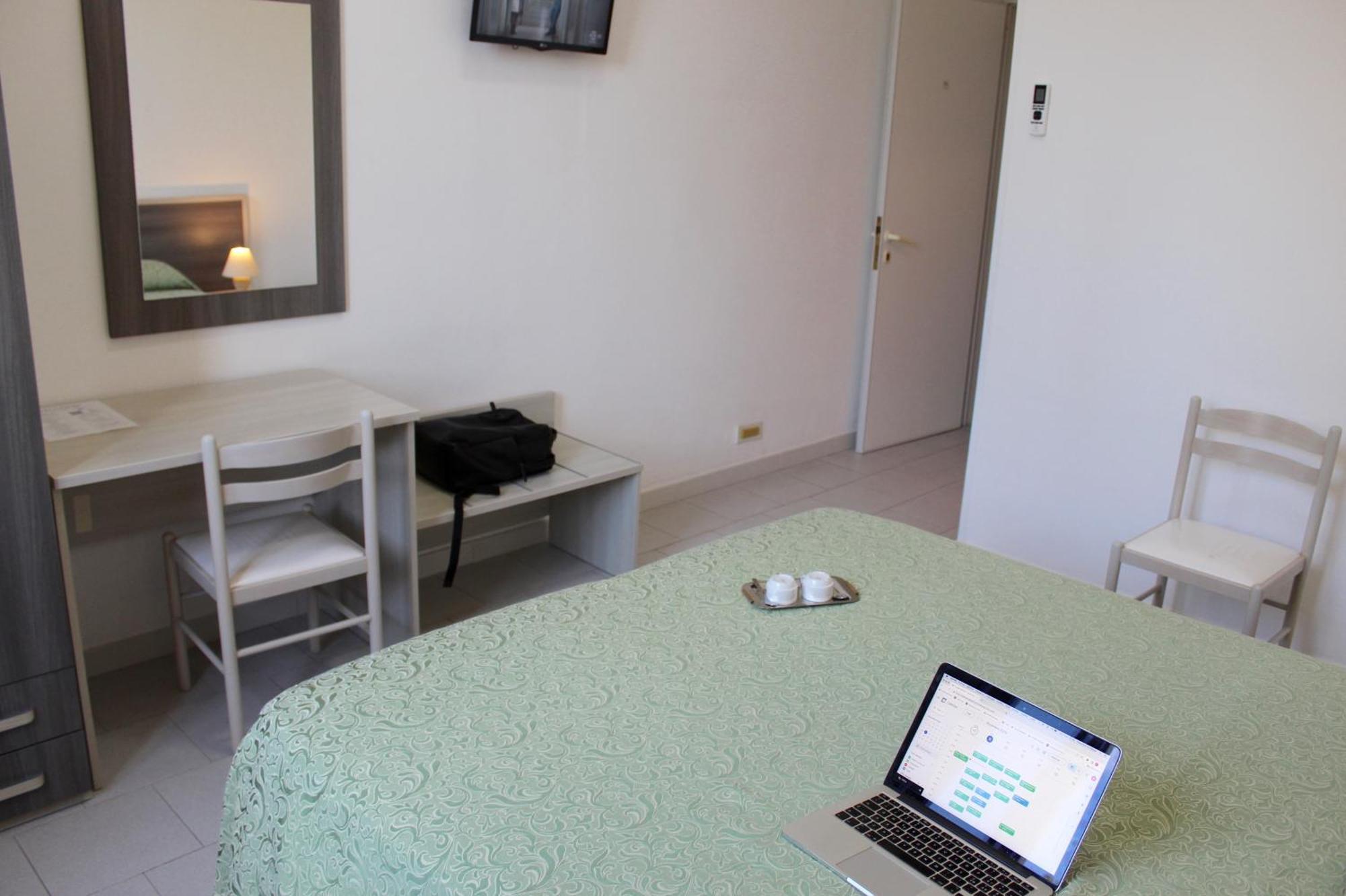 Albergo Del Santuario Santa Maria di Leuca ภายนอก รูปภาพ