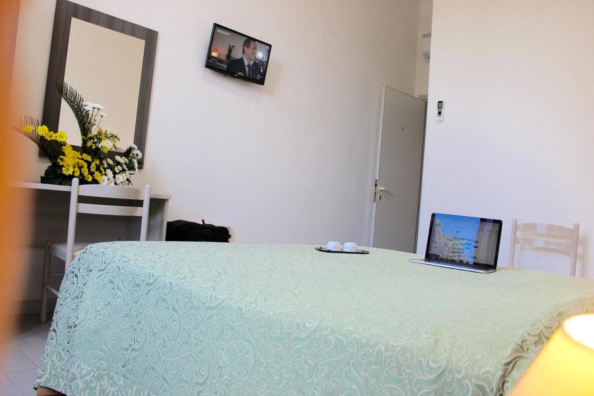 Albergo Del Santuario Santa Maria di Leuca ภายนอก รูปภาพ