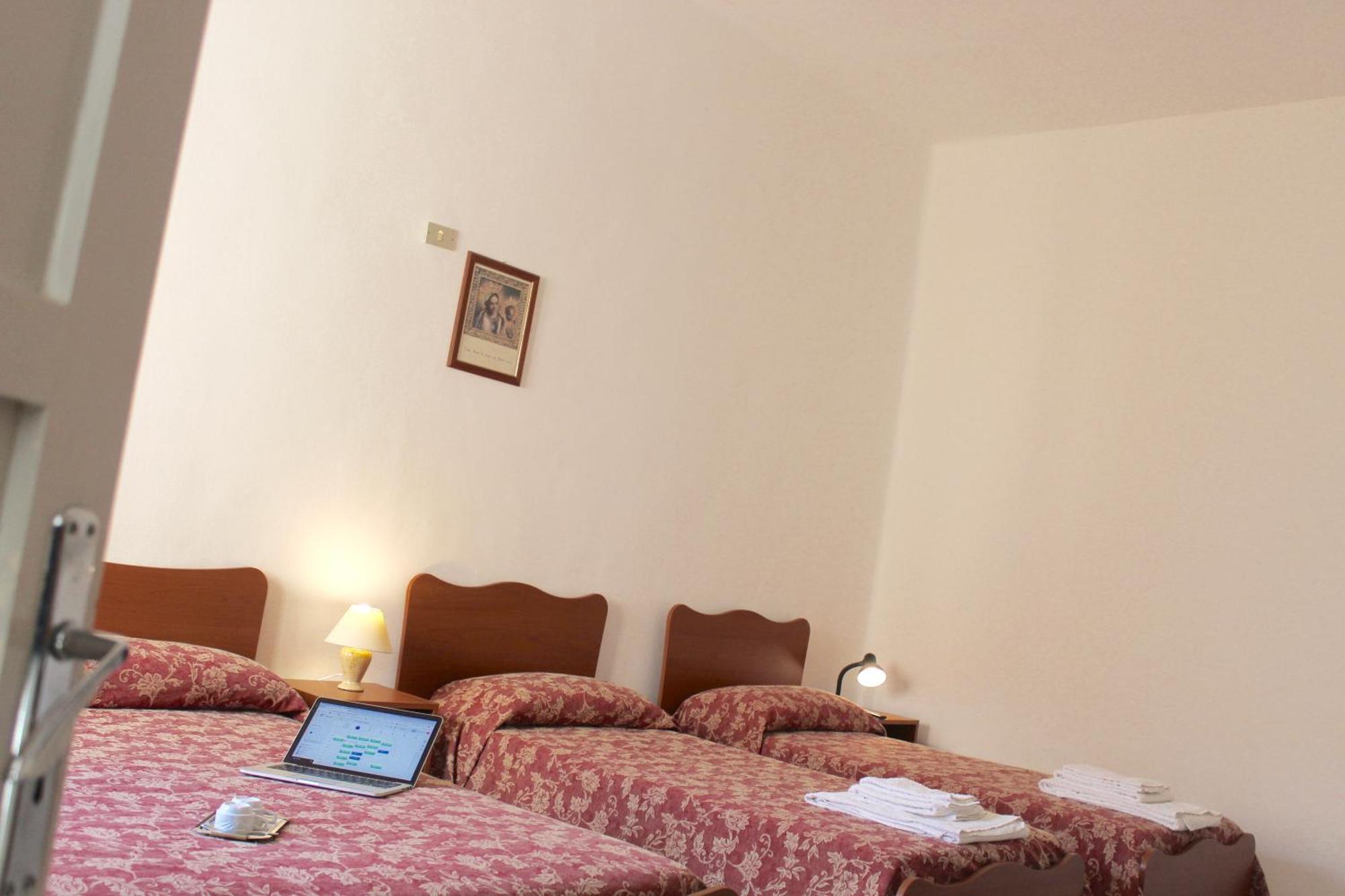 Albergo Del Santuario Santa Maria di Leuca ภายนอก รูปภาพ