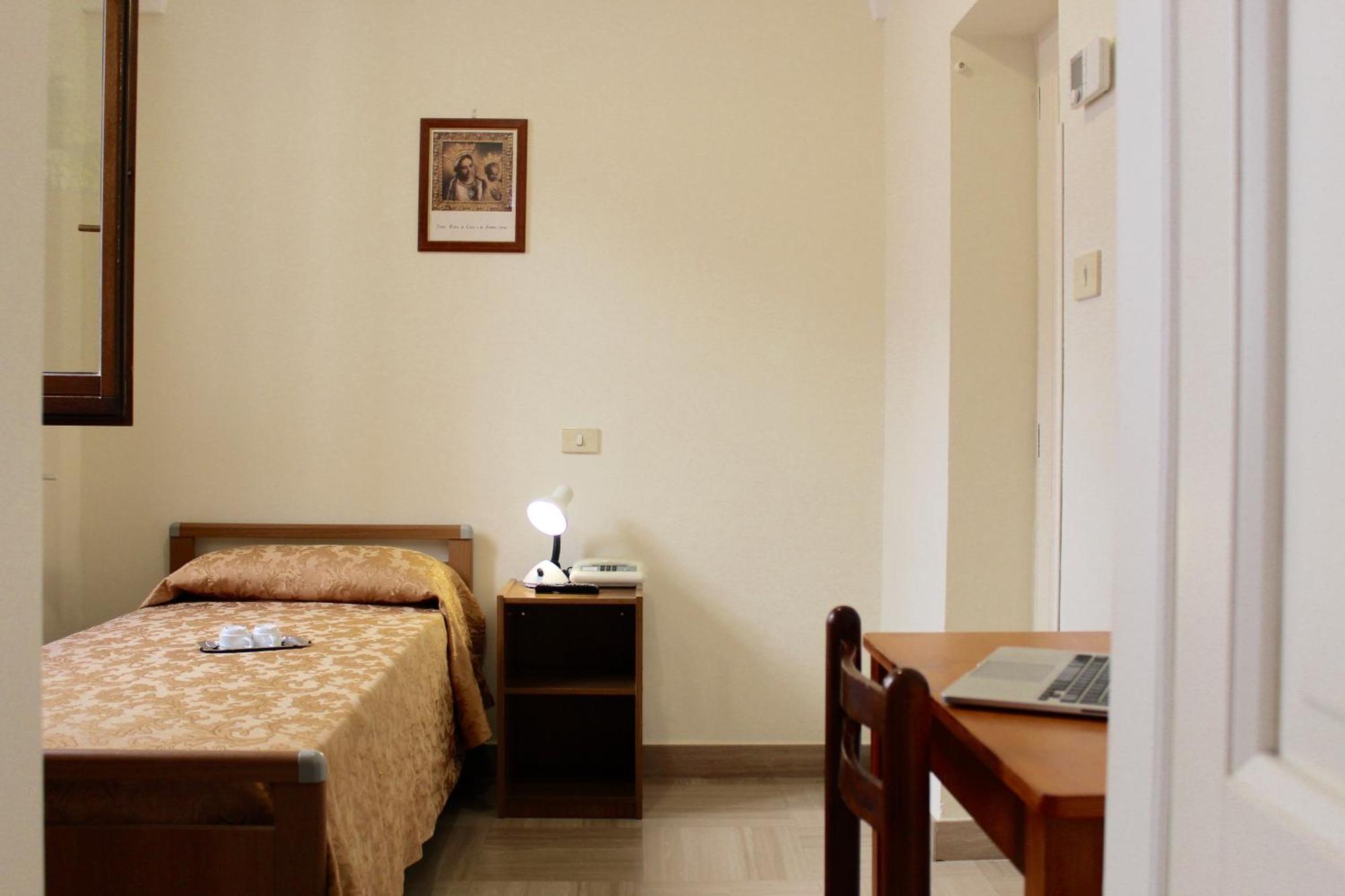 Albergo Del Santuario Santa Maria di Leuca ภายนอก รูปภาพ