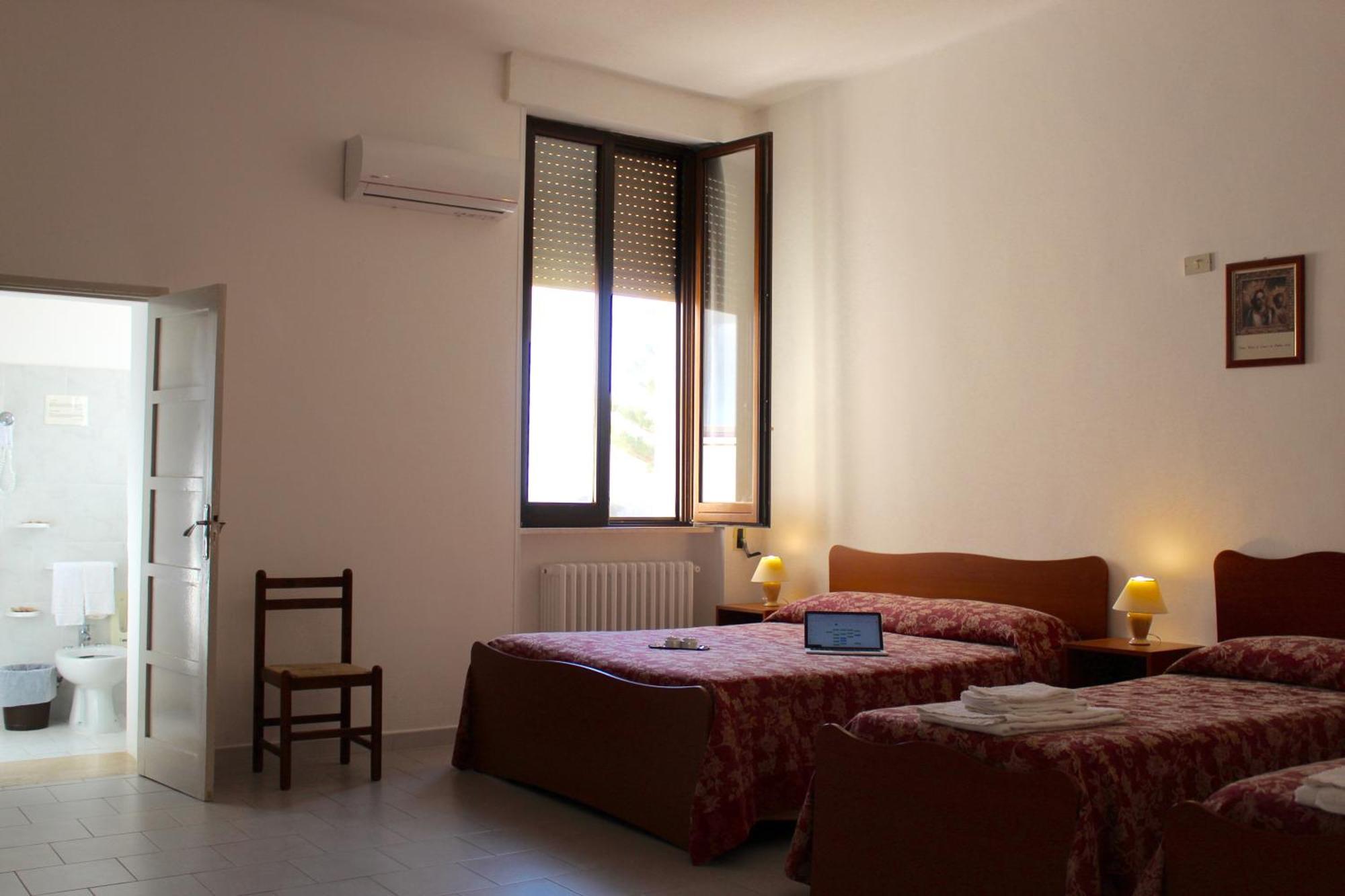 Albergo Del Santuario Santa Maria di Leuca ภายนอก รูปภาพ