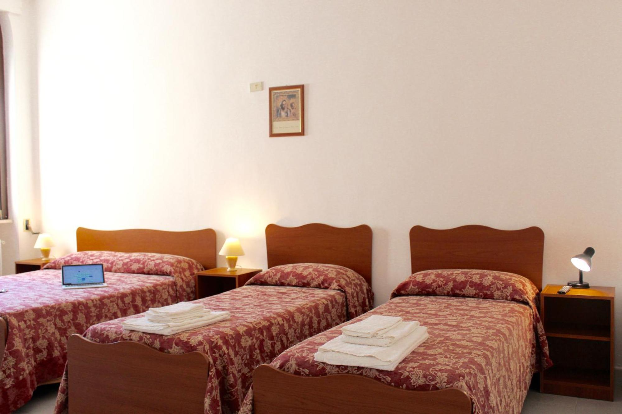 Albergo Del Santuario Santa Maria di Leuca ภายนอก รูปภาพ